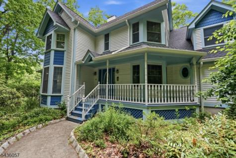 4 Meadow Oak Drive Frelinghuysen NJ 07825