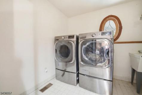 4 Meadow Oak Drive Frelinghuysen NJ 07825