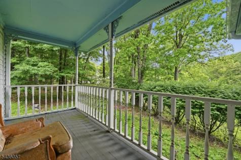 4 Meadow Oak Drive Frelinghuysen NJ 07825