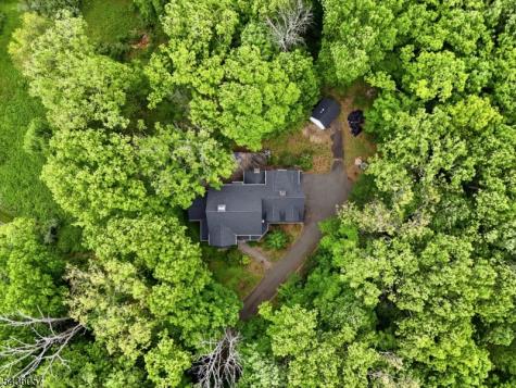 4 Meadow Oak Drive Frelinghuysen NJ 07825