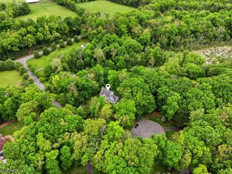 4 Meadow Oak Drive Frelinghuysen NJ 07825