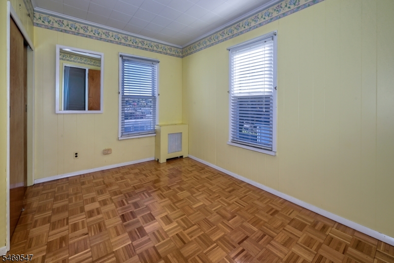 641 New Jersey Avenue Lyndhurst NJ 07071