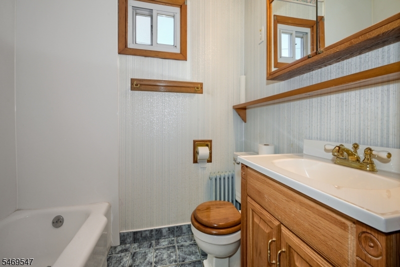 641 New Jersey Avenue Lyndhurst NJ 07071