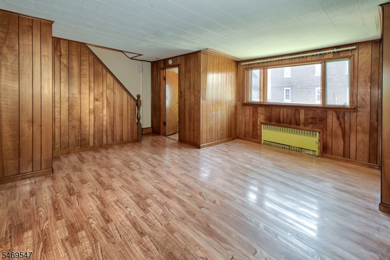 641 New Jersey Avenue Lyndhurst NJ 07071