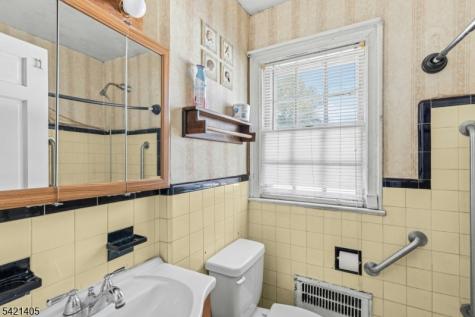 574 Sherman Avenue Roselle NJ 07203