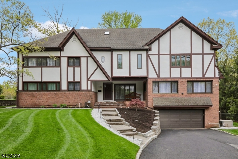 536 Illingworth Avenue Englewood NJ 07631