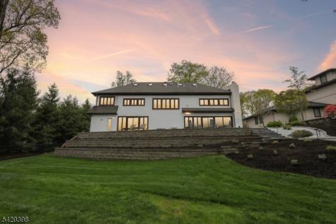 536 Illingworth Avenue Englewood NJ 07631