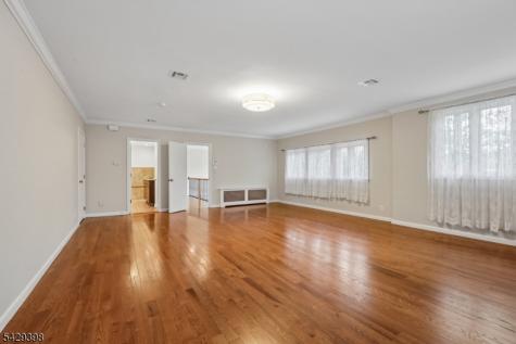 536 Illingworth Avenue Englewood NJ 07631