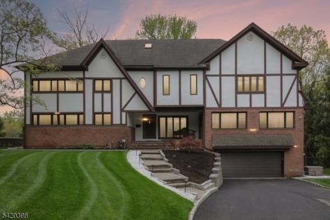 536 Illingworth Avenue Englewood NJ 07631