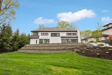 536 Illingworth Avenue Englewood NJ 07631