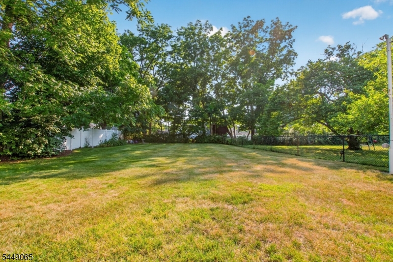 6 Crestwood Court Lincoln Park NJ 07035