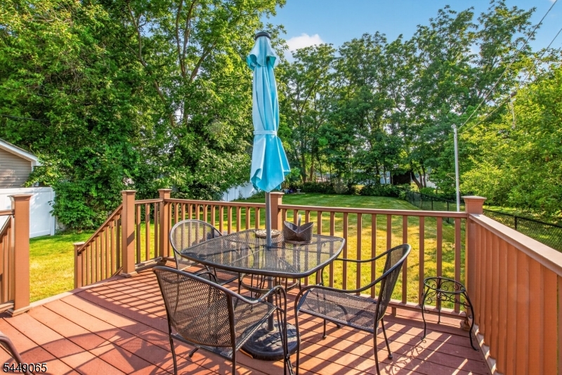 6 Crestwood Court Lincoln Park NJ 07035