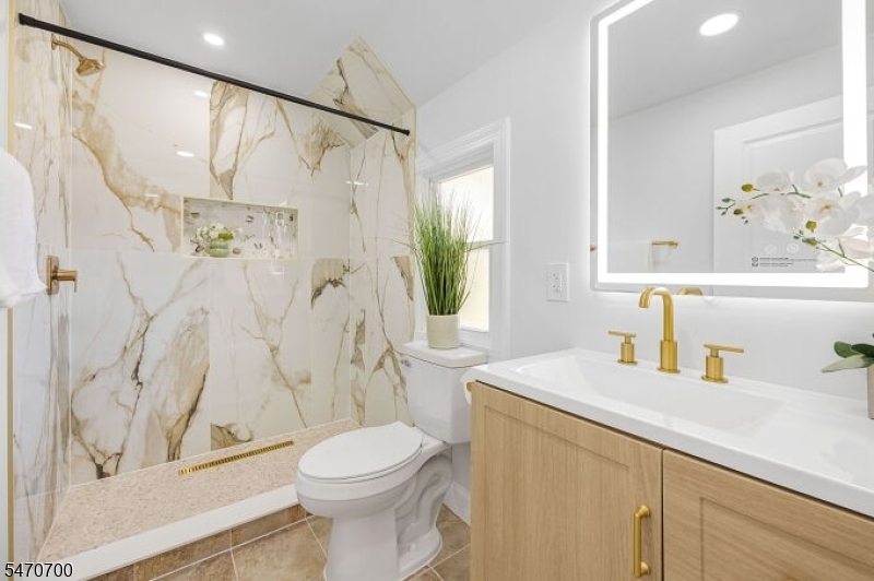 18 Cleremont Avenue Irvington NJ 07111