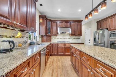 4 Harman Court Hillsborough NJ 08844