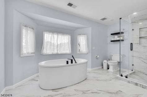 4 Harman Court Hillsborough NJ 08844
