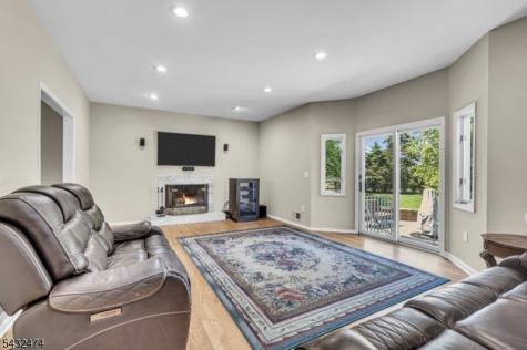 4 Harman Court Hillsborough NJ 08844