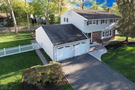 25 Debbie Court Wayne NJ 07470