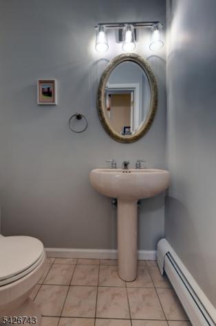 25 Debbie Court Wayne NJ 07470
