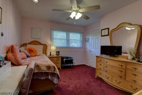 25 Debbie Court Wayne NJ 07470