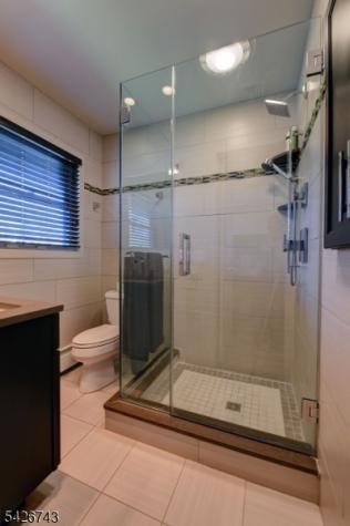25 Debbie Court Wayne NJ 07470