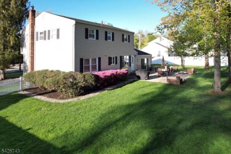 25 Debbie Court Wayne NJ 07470