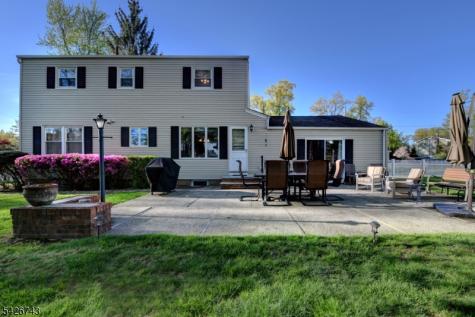 25 Debbie Court Wayne NJ 07470