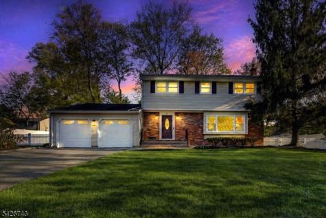 25 Debbie Court Wayne NJ 07470