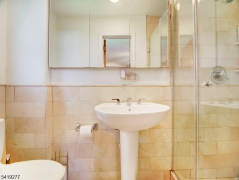 22 Cheshire Terrace West Orange NJ 07052