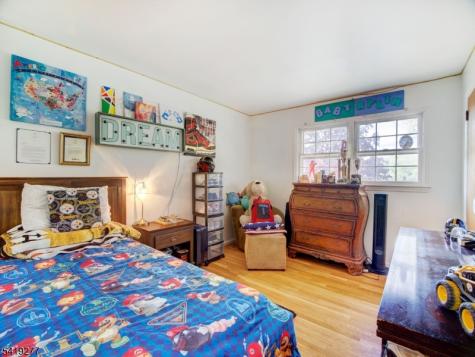 22 Cheshire Terrace West Orange NJ 07052