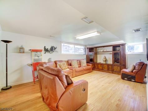 22 Cheshire Terrace West Orange NJ 07052