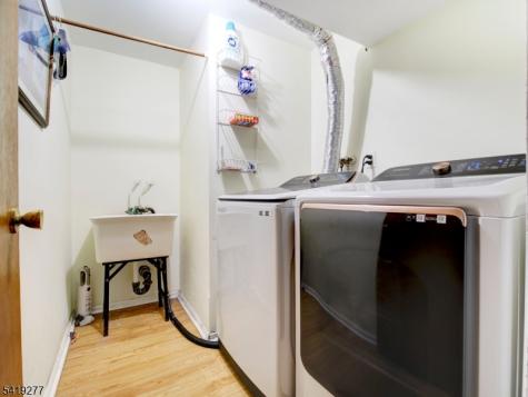 22 Cheshire Terrace West Orange NJ 07052