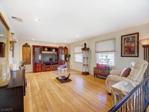 22 Cheshire Terrace West Orange NJ 07052