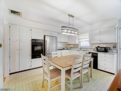 22 Cheshire Terrace West Orange NJ 07052