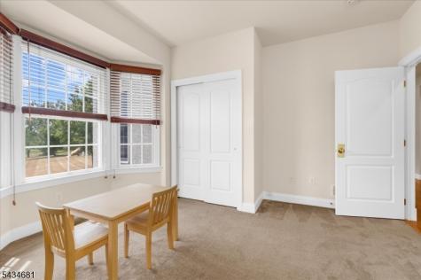 10 Claridge Lane Raritan NJ 08822
