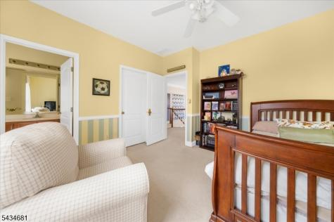 10 Claridge Lane Raritan NJ 08822