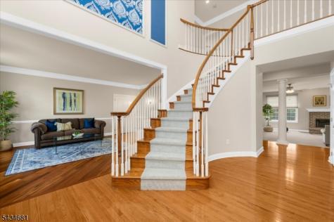 10 Claridge Lane Raritan NJ 08822