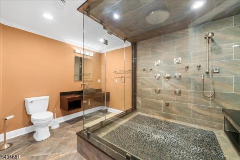 10 Claridge Lane Raritan NJ 08822