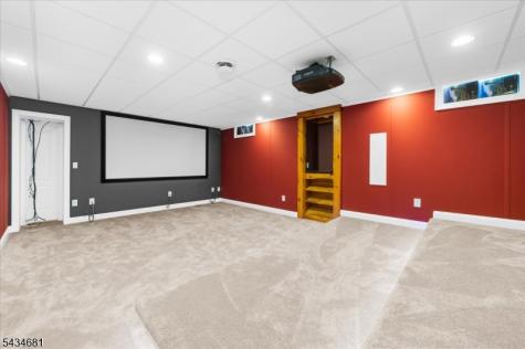 10 Claridge Lane Raritan NJ 08822