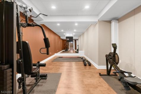 10 Claridge Lane Raritan NJ 08822