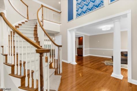 10 Claridge Lane Raritan NJ 08822