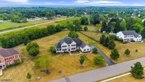 10 Claridge Lane Raritan NJ 08822