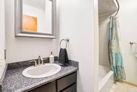 9 Ross Road Byram NJ 07874
