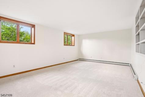 9 Ross Road Byram NJ 07874