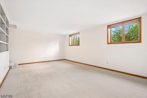 9 Ross Road Byram NJ 07874