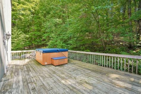 9 Ross Road Byram NJ 07874