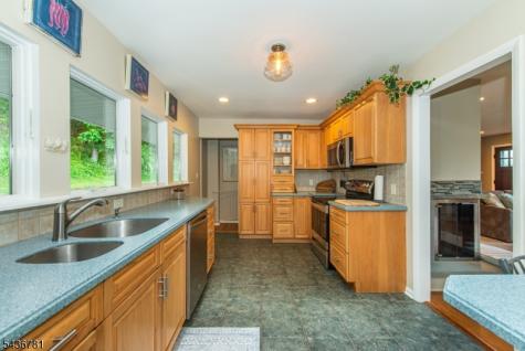327 Pleasant Hill Road Chester NJ 07836