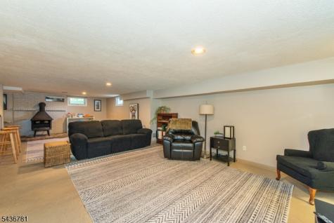 327 Pleasant Hill Road Chester NJ 07836