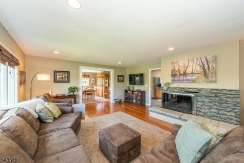 327 Pleasant Hill Road Chester NJ 07836