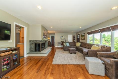 327 Pleasant Hill Road Chester NJ 07836