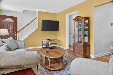 70 Hillview Avenue Franklin NJ 08823